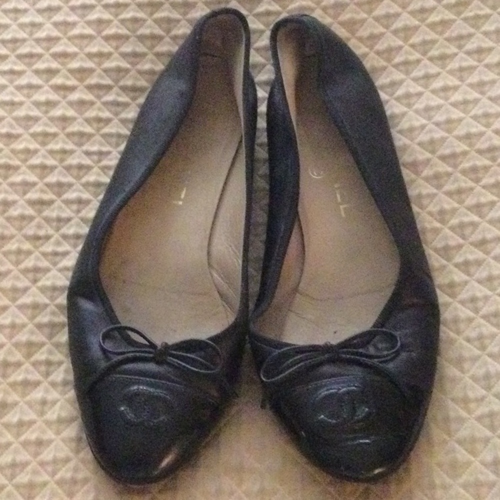 Chanel Size 8 1/2 Blk Leather Ballet Slippers w/Blk Patent Toes